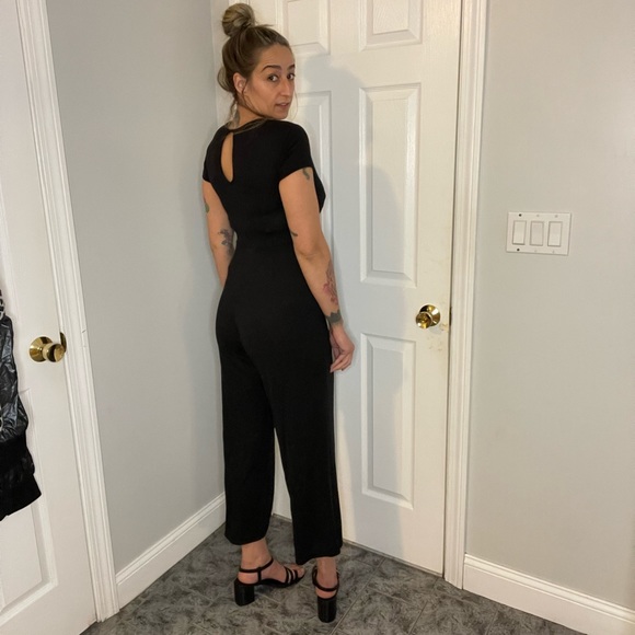 Black Derek Heart Bodysuit with Keyhole front accent - Picture 12 of 12